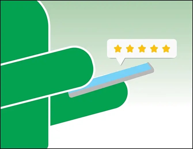 person giving a 5 star rating to a restaurant via smartphone